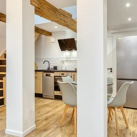 L'ecureuil Voyageur Joli Duplex Centre شقة