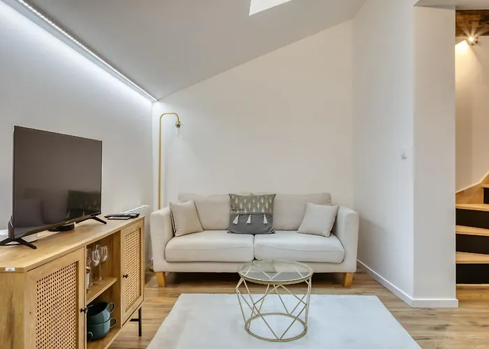 L'ecureuil Voyageur Joli Duplex Centre روان