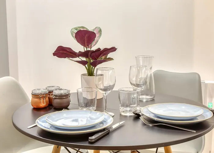 L'ecureuil Voyageur Joli Duplex Centre *